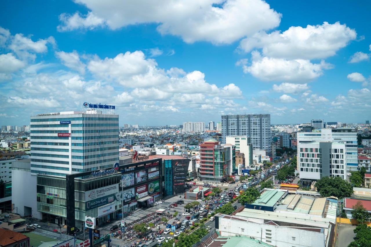 Holiday Inn & Suites Saigon Airport By Ihg Ho Chi Minh City Exterior photo
