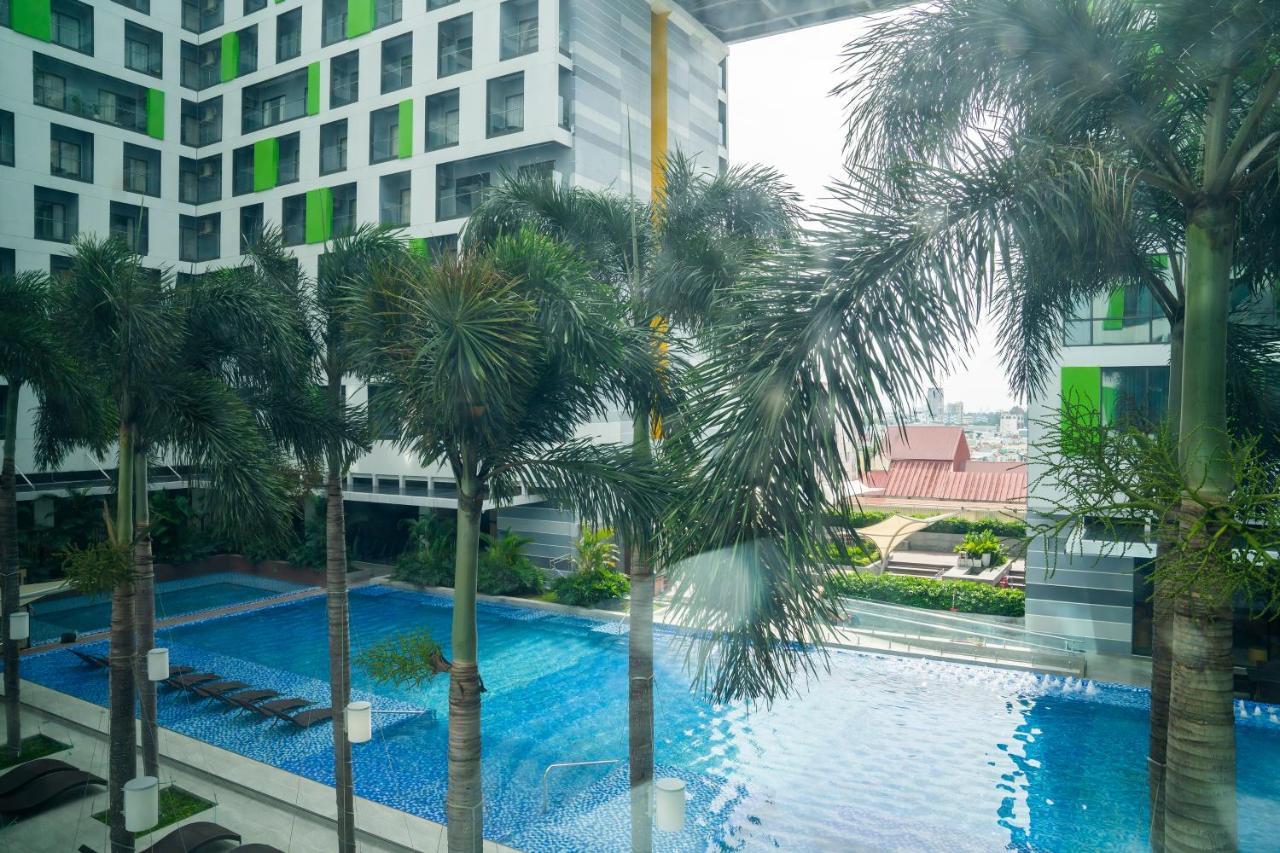 Holiday Inn & Suites Saigon Airport By Ihg Ho Chi Minh City Exterior photo